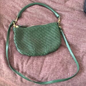 Elegant Green Woven Shoulder Bag